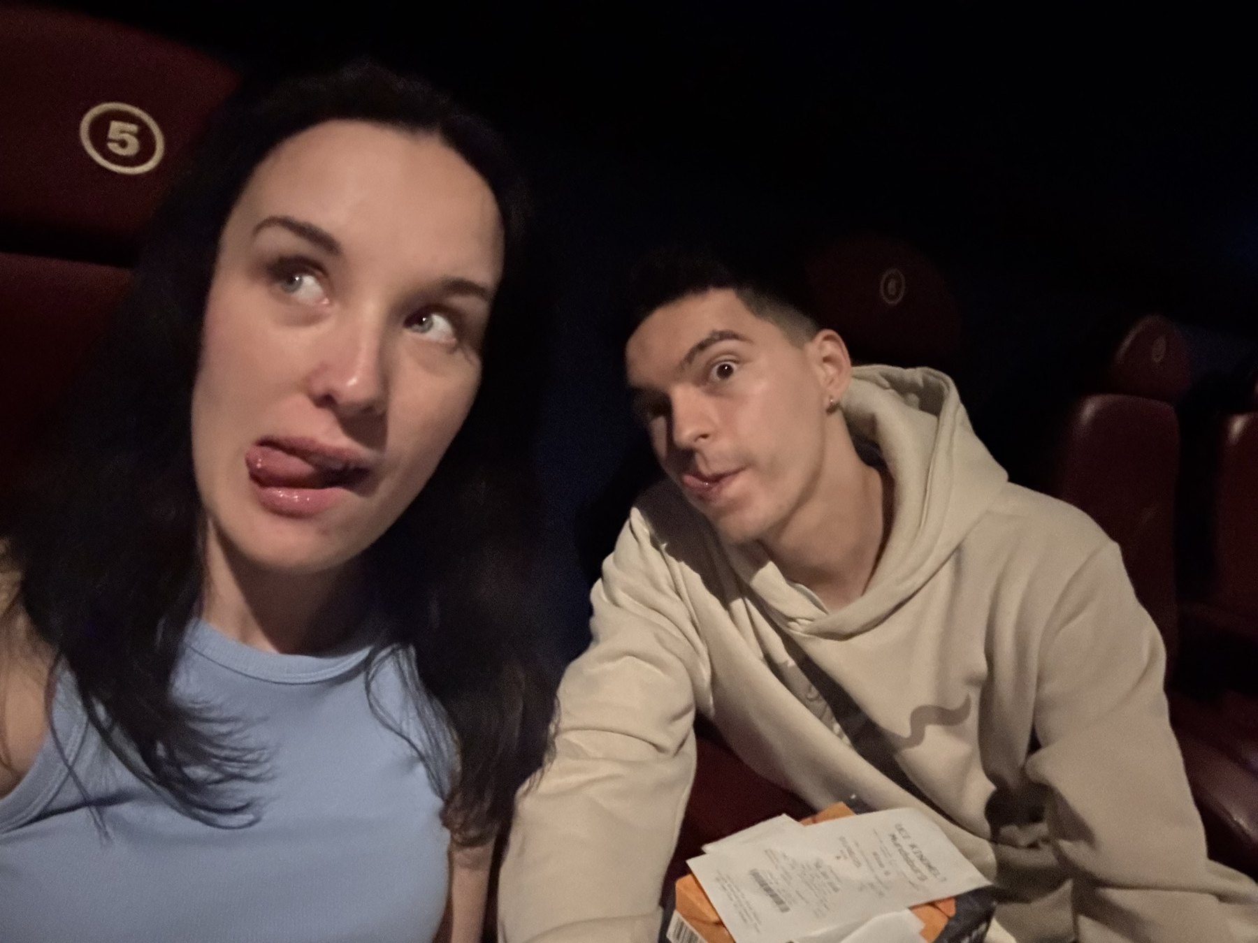 Una foto divertida en el cine