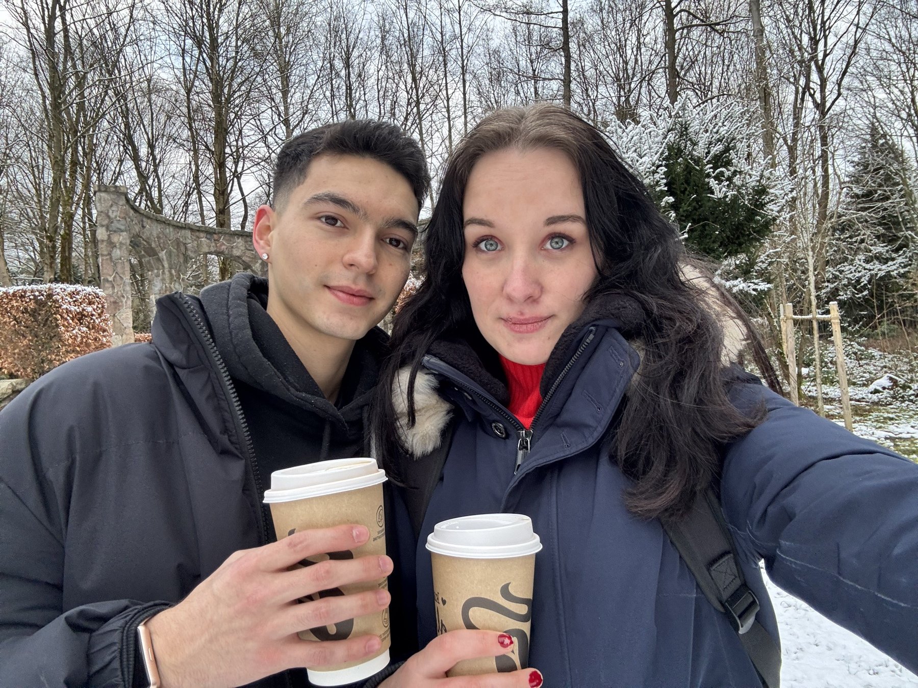 Paseo de invierno con café