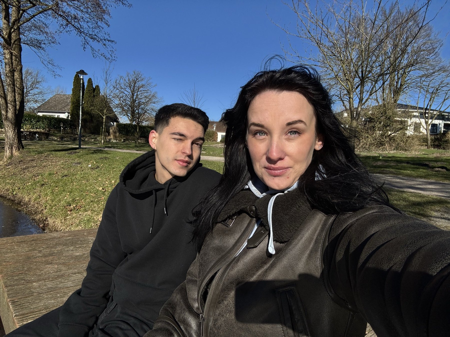 Un paseo juntos al sol